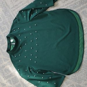 Green top w pearls